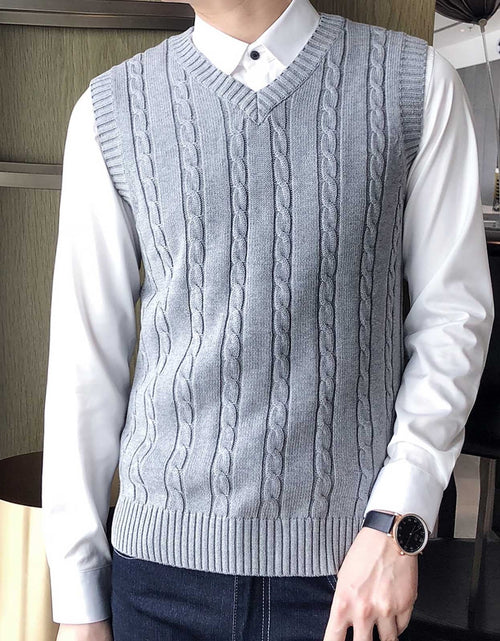 Load image into Gallery viewer, Men'S Cable Knit V Neck Relax Fit Sleeveless Knitwear Pullover Sweater Vest
